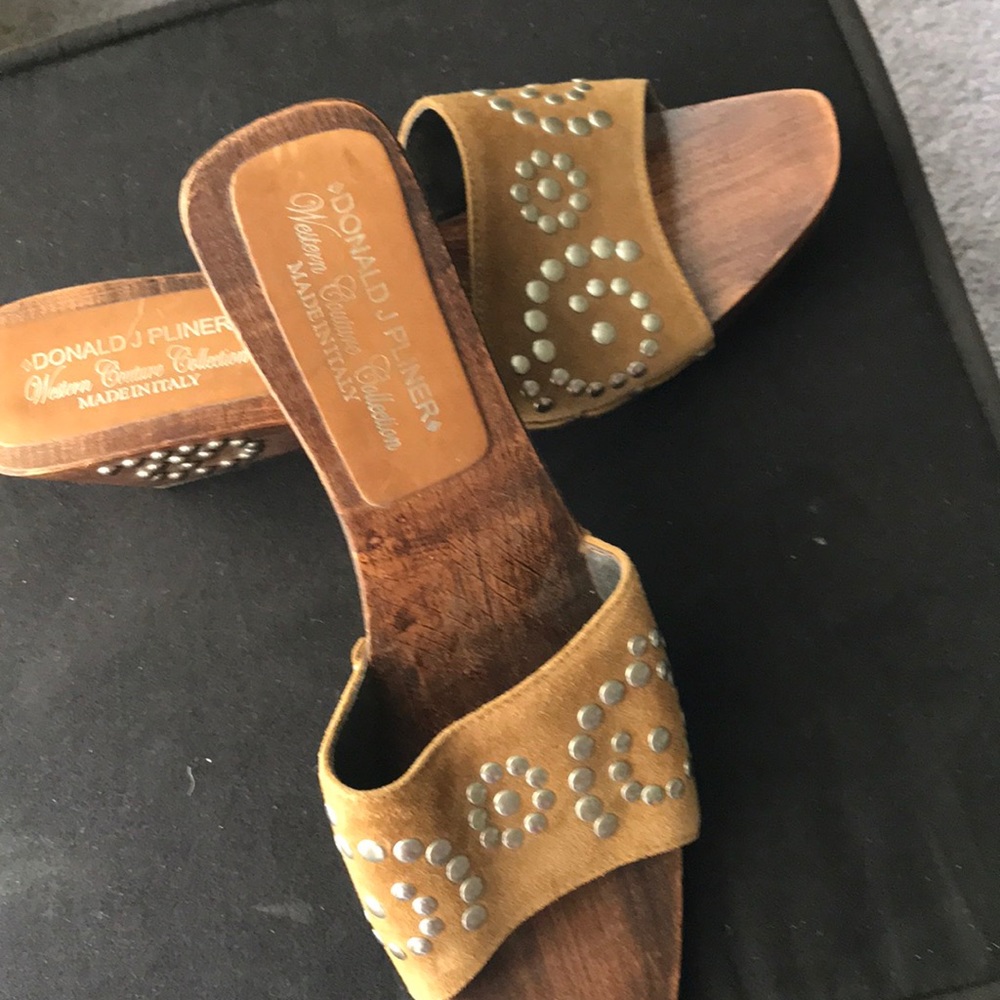 Donald  J Pliner Vintage Clogs